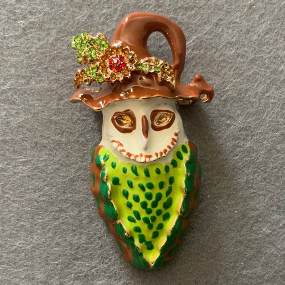 Vintage Style Halloween Owl Brooch Enamel Witch Scarecrow Hat Autumn Pin 2"